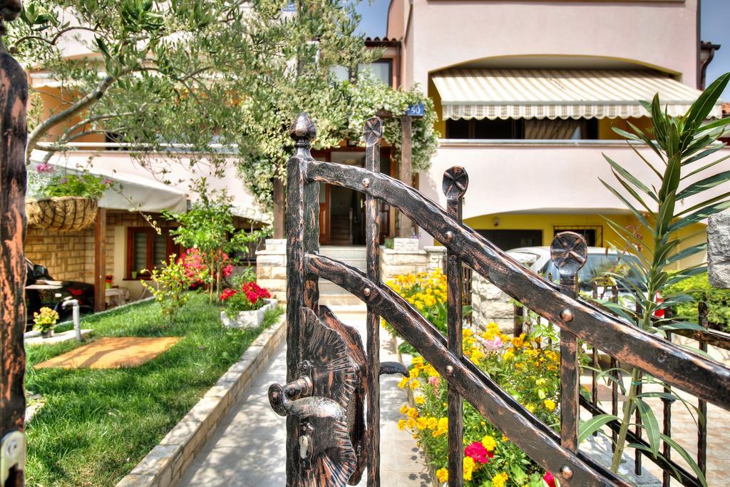 Apartment Roko Umag Exterior foto